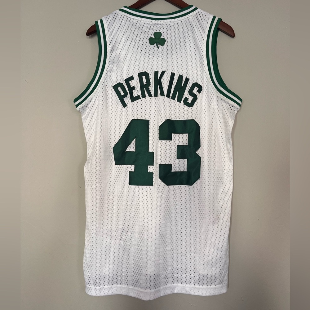 Kendrick Perkins Celtics jersey small